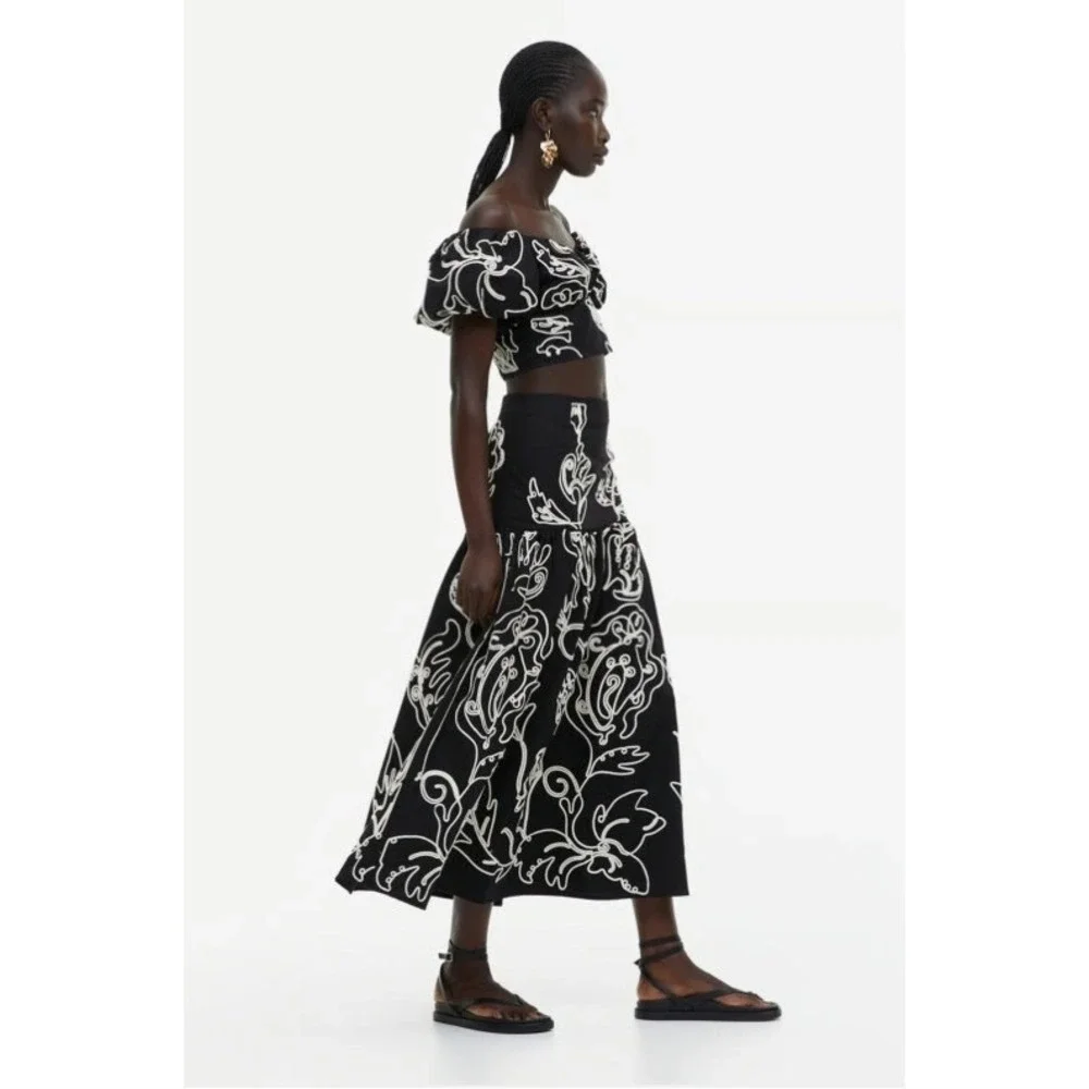 NWT H&M Embroidered Maxi Skirt Black‎ 8